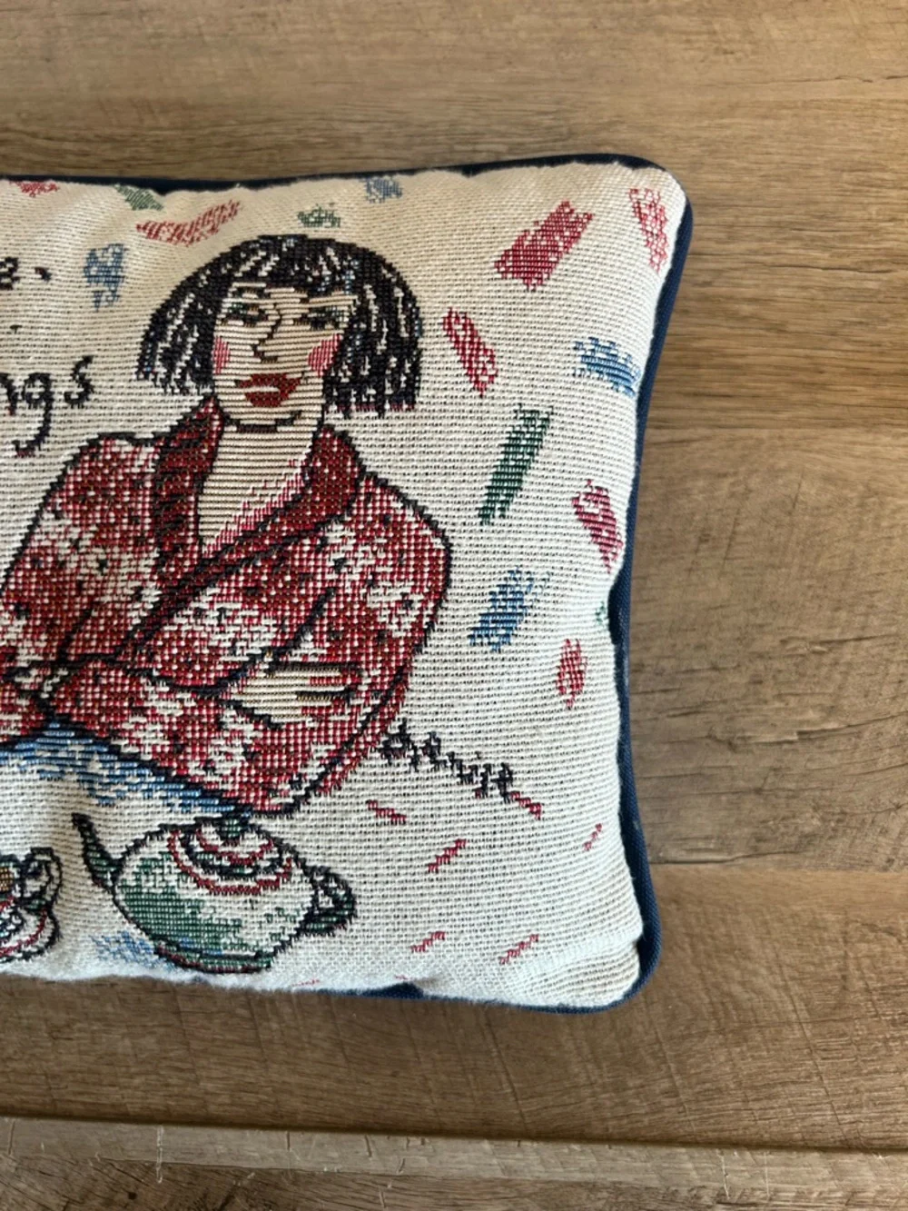 VTG‎ Tapestry Decorative Pillow 